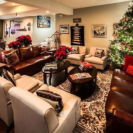 The Inn On Winter'S Hill Kingfield Экстерьер фото