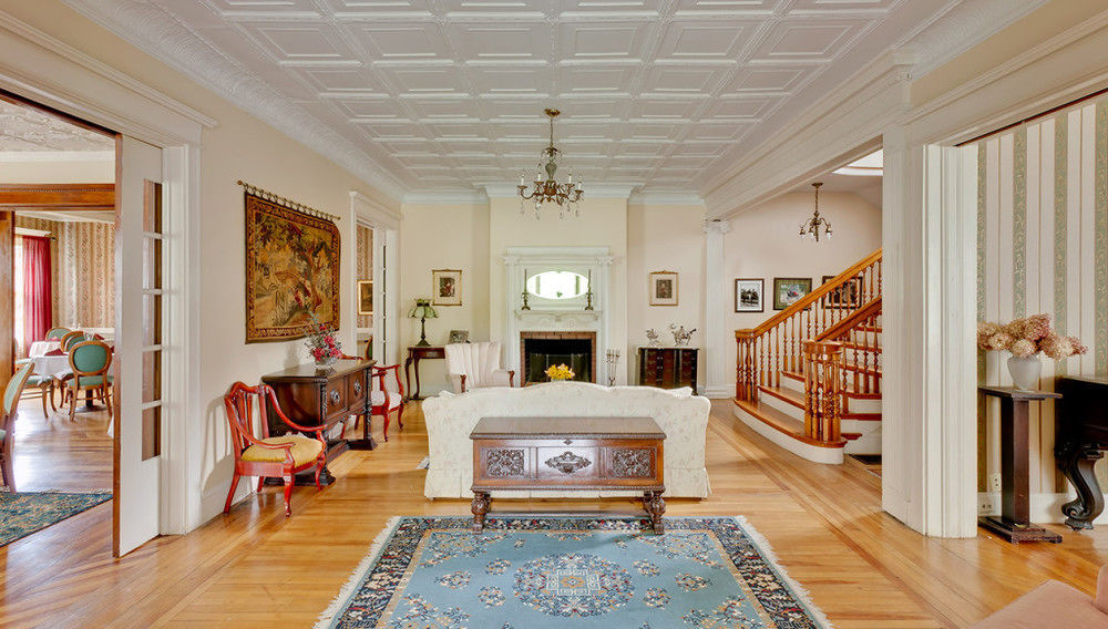 The Inn On Winter'S Hill Kingfield Экстерьер фото