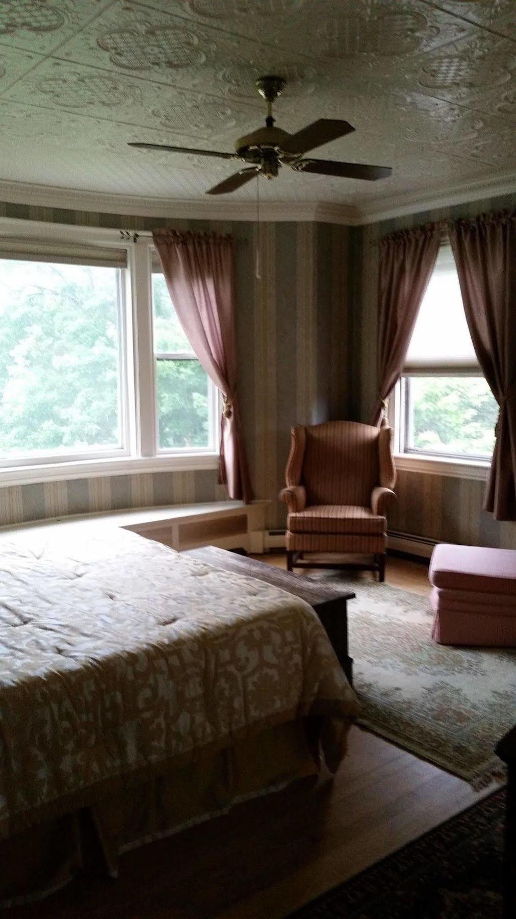 The Inn On Winter'S Hill Kingfield Экстерьер фото
